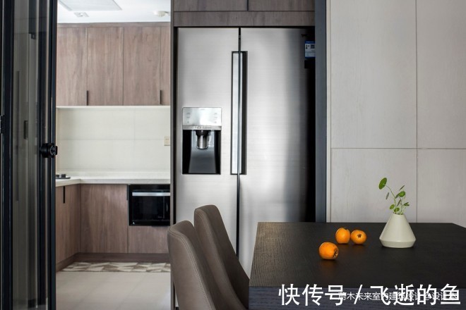 步入式|于沙发小坐片刻，焚一炉沉香，何等惬意。