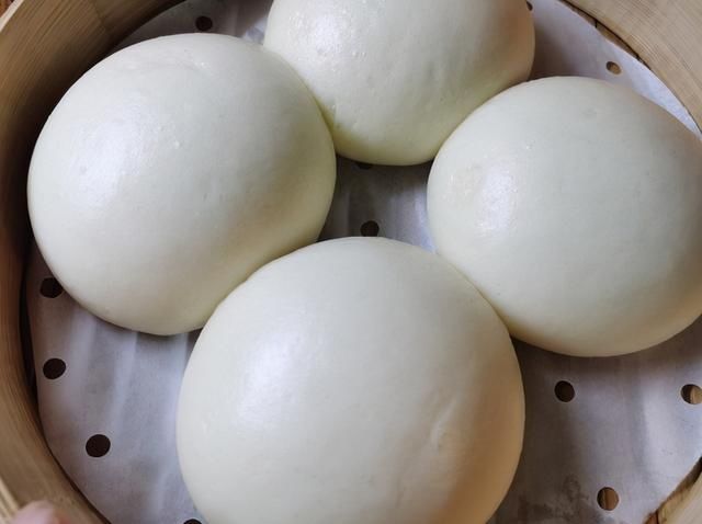 蒸馒头时，“冷水蒸”好还是“开水蒸”好？区别太大，做错难吃