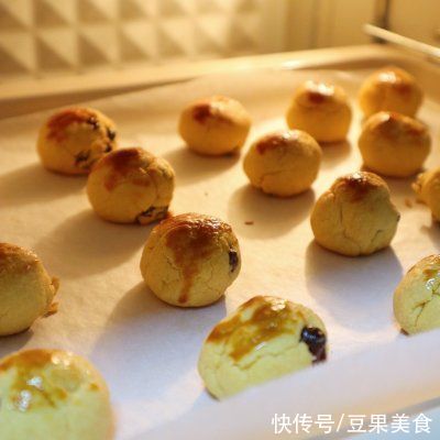 零失败的葡萄干奶酥｜一口一个停不下来