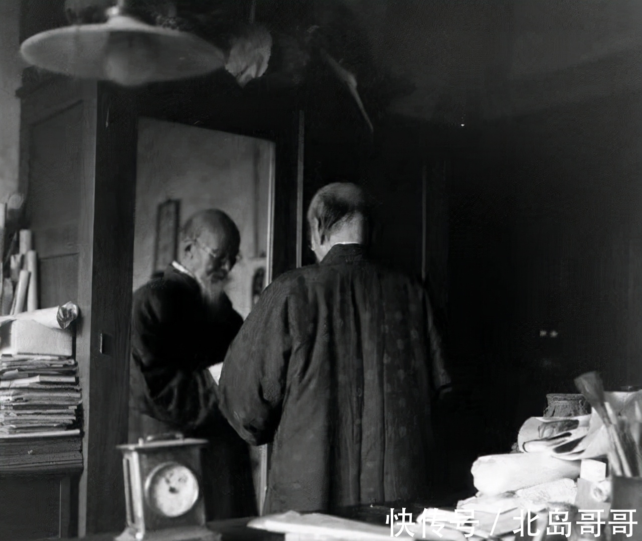 婢女@56岁齐白石看上朋友家18岁保姆,为示好送画一幅,如今拍价9200万