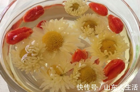 女性朋友|女人不想老得快,常喝3种水,养护子宫促排毒,让你更有女人味