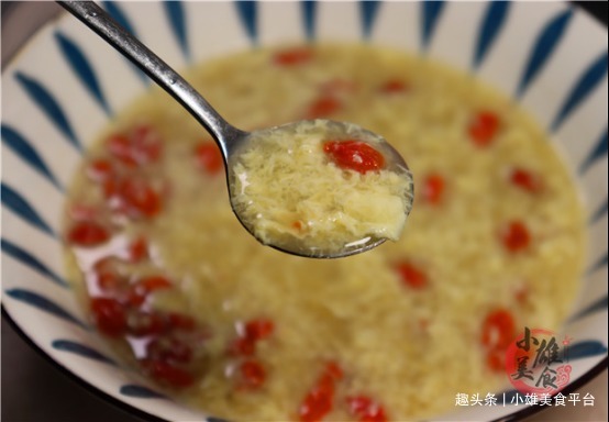 生姜加鸡蛋，90多岁奶奶吃了半辈子，越吃越健康，省钱又实用