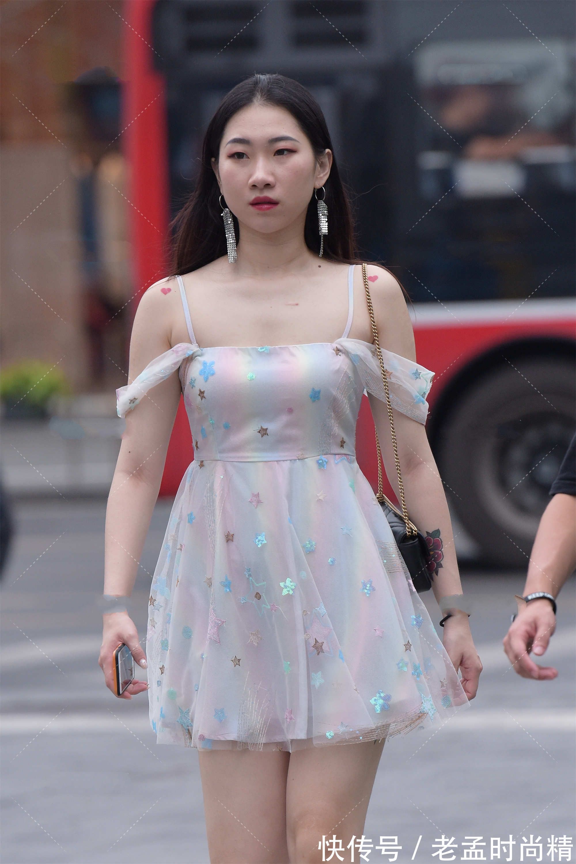 仙气十足|blingbling的仙女裙, 加上彩色亮片装饰, 仙气十足, 也太美了吧