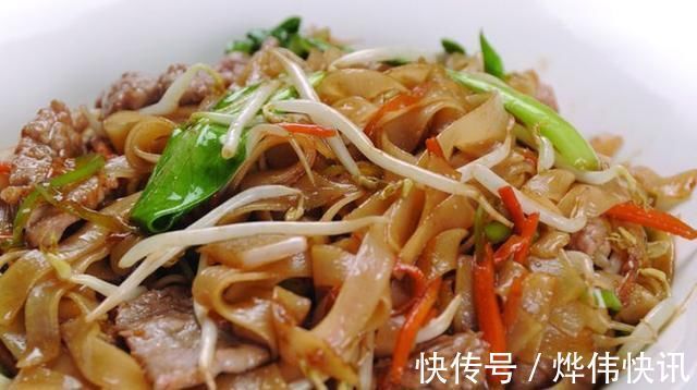 炒面|教你在家做炒面，几步就上桌，劲道又爽滑，一家老少都爱吃