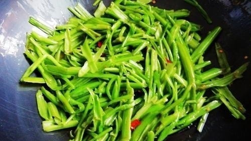 脂肪就怕这个菜!每周吃个三四次,小肚腩不见了,让你瘦成S型