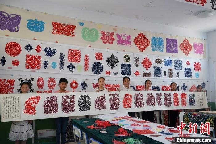 民间|高手在民间！且看这名保安用剪纸诉说中国神话故事