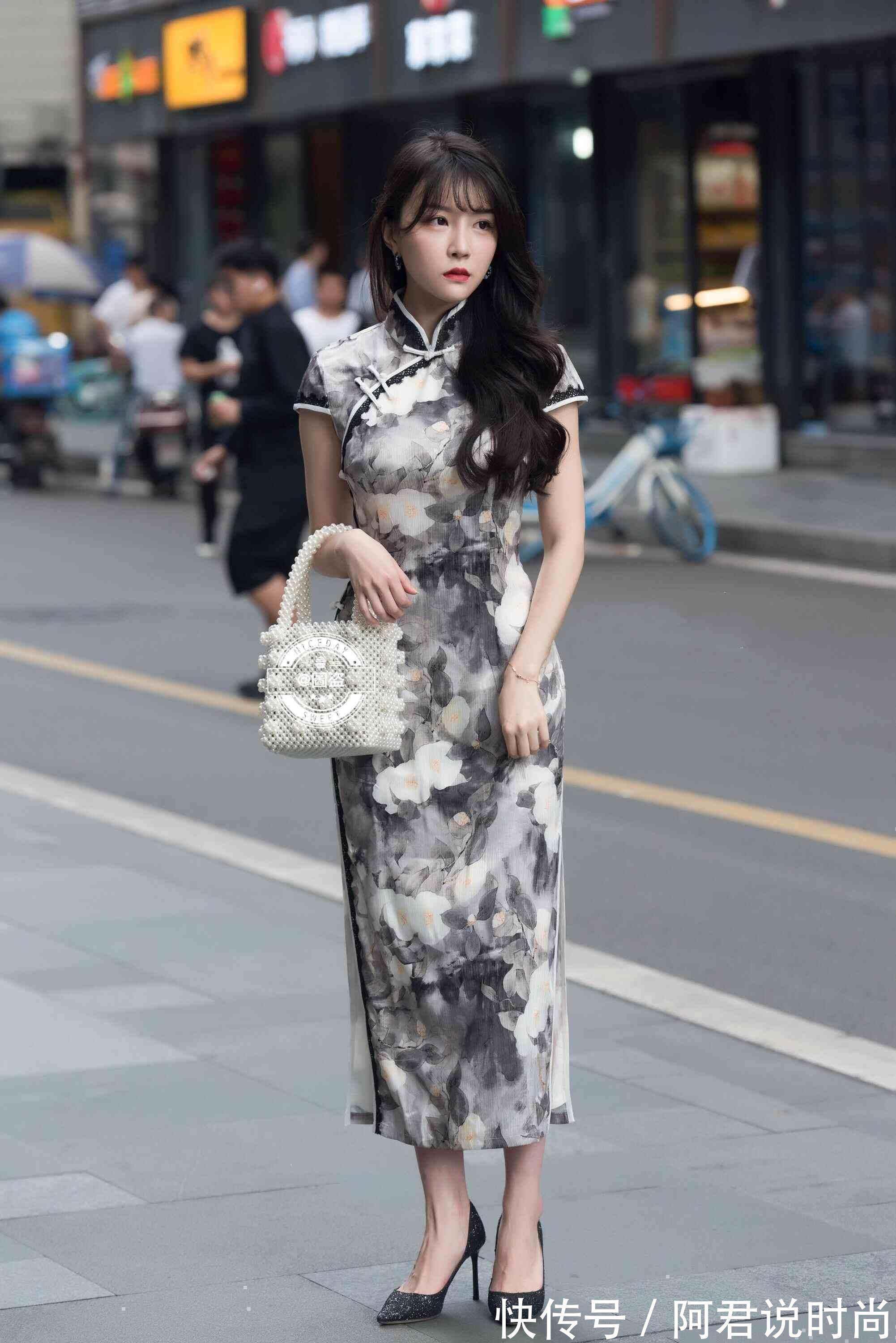 搭配|时尚帅气的连衣裙穿搭年轻有品位,轻盈舒适又雅致,气质突出