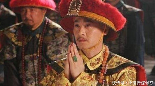 皇帝|皇帝诵经出丑,只有一位宫女笑出声,皇帝看了一眼后,册封她为妃