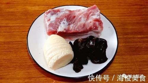 五花肉裹上淀粉糊，加一碗料汁炒，太下饭了，外皮想要更脆有窍门