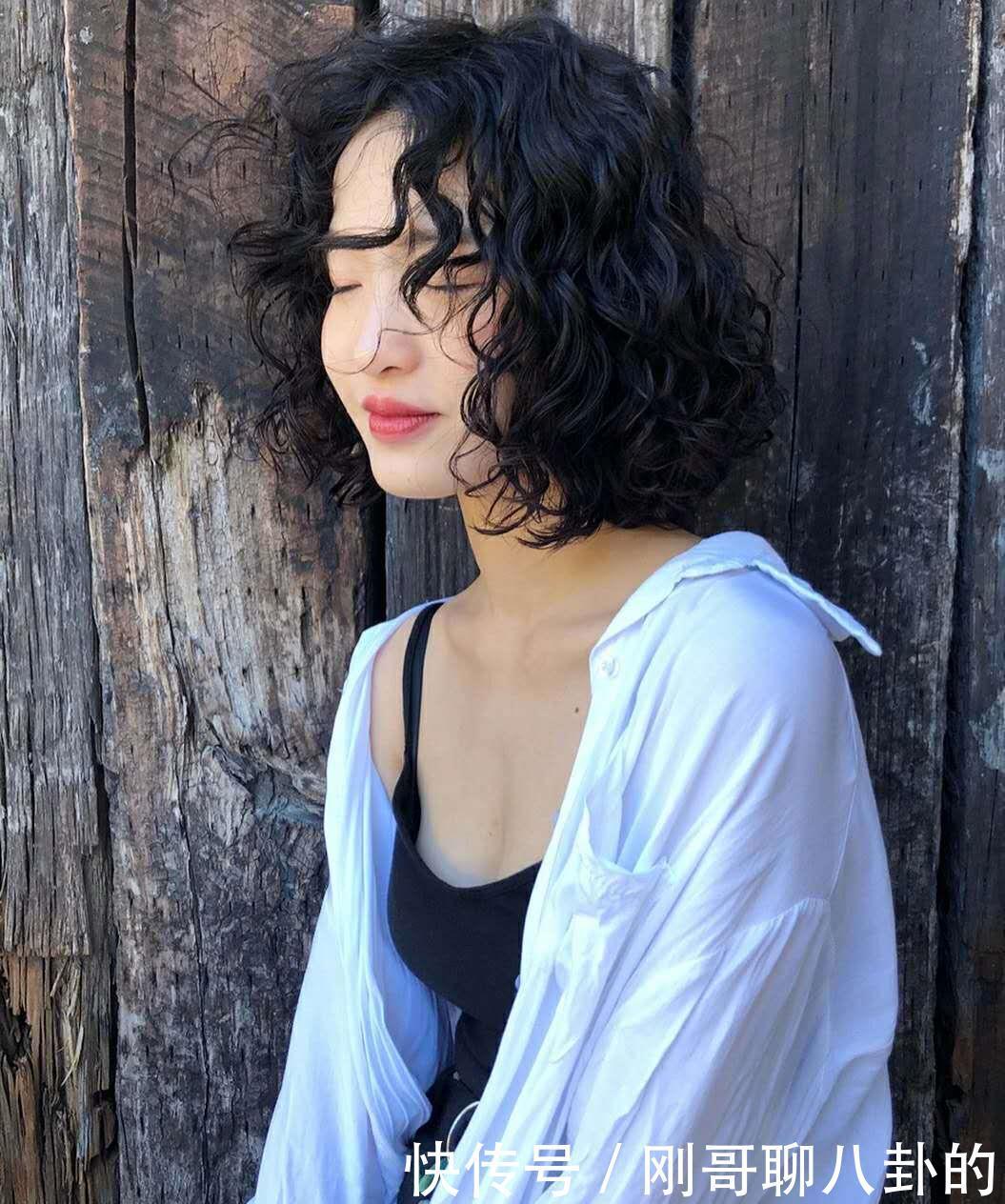 烫小卷|怎么样烫头蓬松还不显老?“烫小卷”最蓬松,时尚洋气又显发量