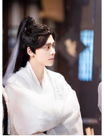 隐秘而伟大|拼演技被赞!李易峰综艺新人却表现超高推理能力,自带喜剧人特质