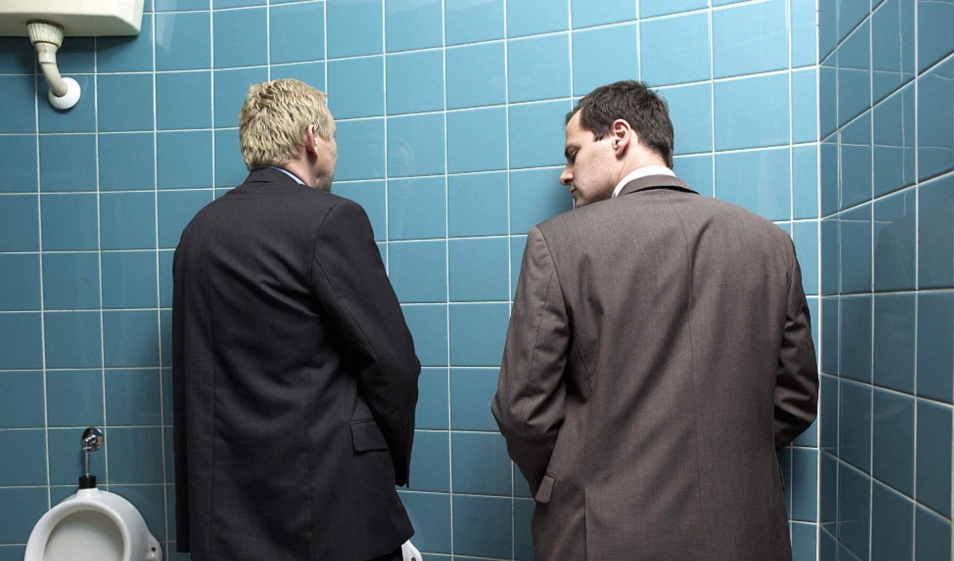 回事|晨起后，男性的这4种表现，可能意味着你开始老了，别不当回事