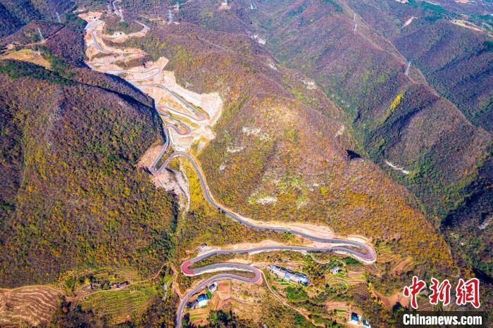 秋色|三峡百里荒：昔日“鸡肠路”如今变坦途