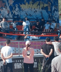 疙瘩|“过几天就要拍婚纱照，一胳膊的疙瘩好烦人”哈哈哈哈救命