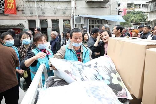 搬家|上海70年老房迎来成套改造，普陀曹杨八村首批居民搬家