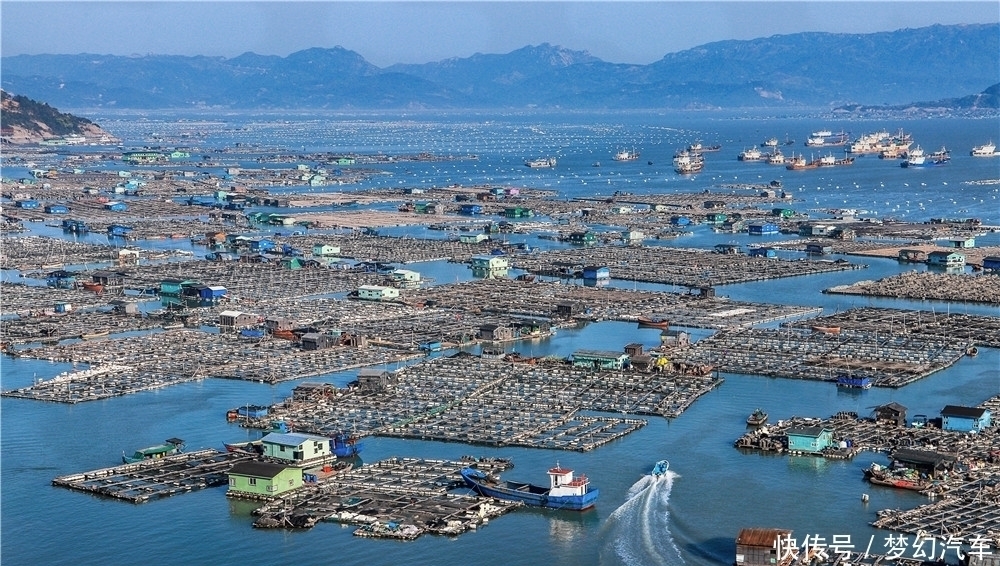 我国唯一的海上村庄，房屋都在海面上，就连台风也吹不走