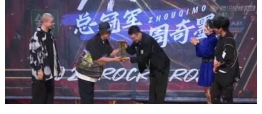 何廣智|《脫口秀大會》決賽火上熱搜，周奇墨奪冠，何廣智、龐博輸在哪？