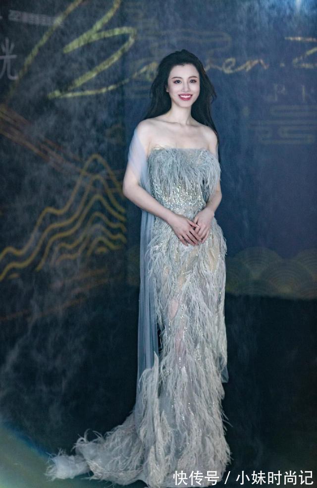 前妻|刘翔前妻变化挺大,穿傣族裙看得出腰肢多纤细,有模特的风范