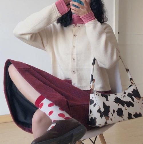 毛衣你穿对了吗？解锁“纯色毛衣”的高阶穿法，时髦洋气又保暖