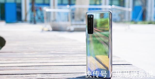 华为nov为什么很多人选华为nova7pro，而不选小米10青春版呢差距很明显