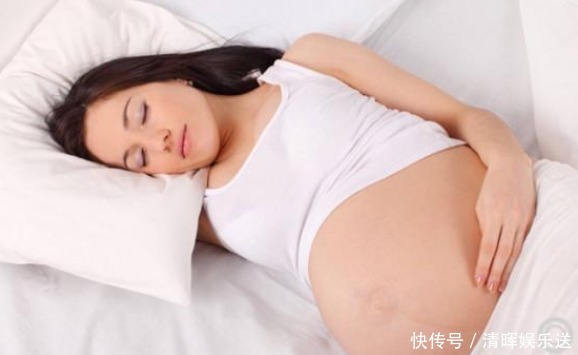 孕期坚持左侧卧睡觉，生下宝宝却脚部畸形，孕妈该如何正确左卧
