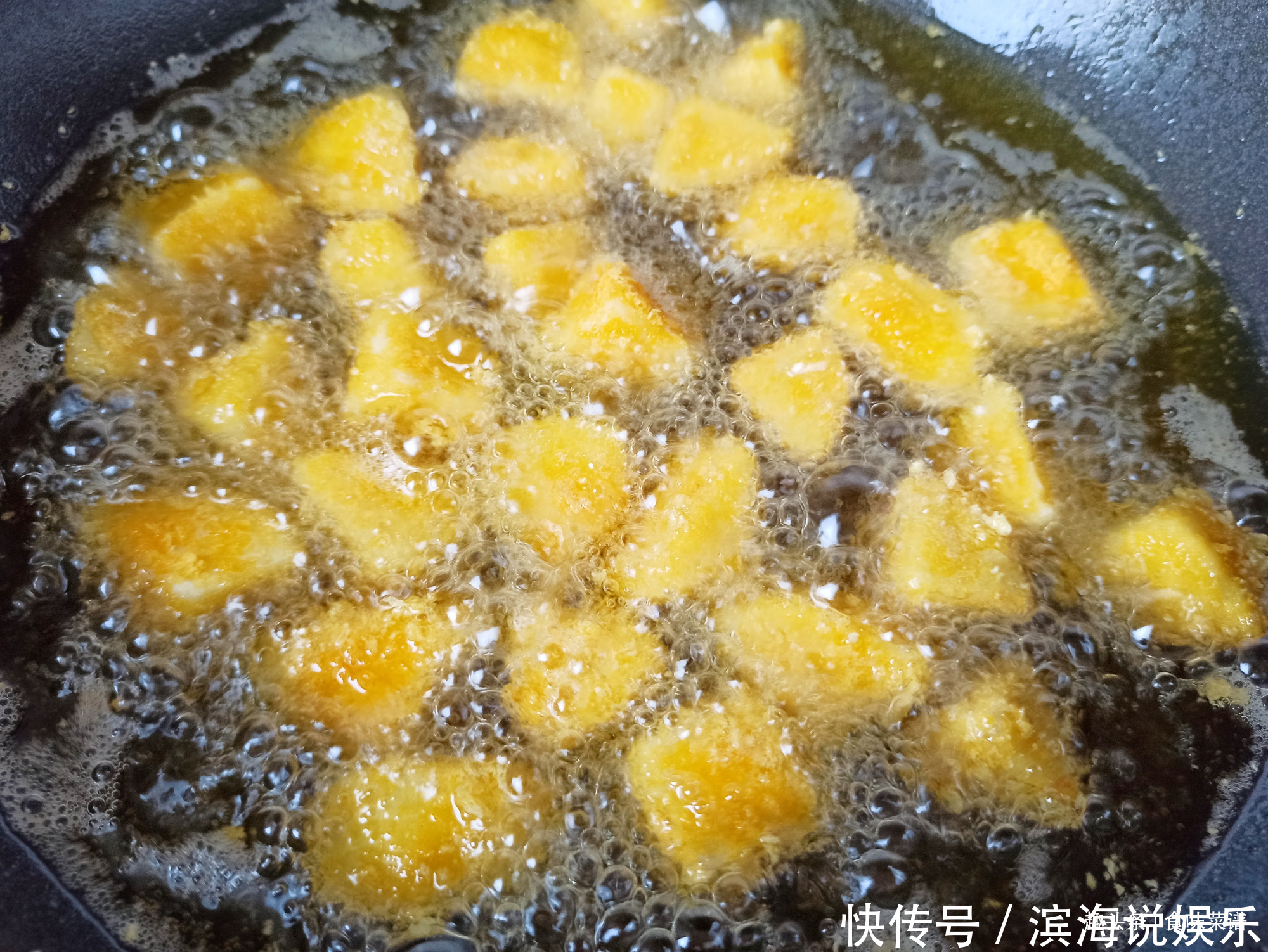 记忆|苹果最好吃的做法,加上鸡蛋搅一搅,酥脆香甜,孩子常吃增强记忆