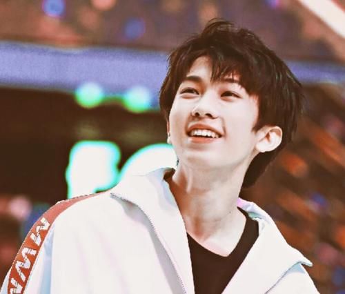 粉丝|《创4》选手报名表出圈,清奇脑回路笑翻网友,已有人遭粉丝认出