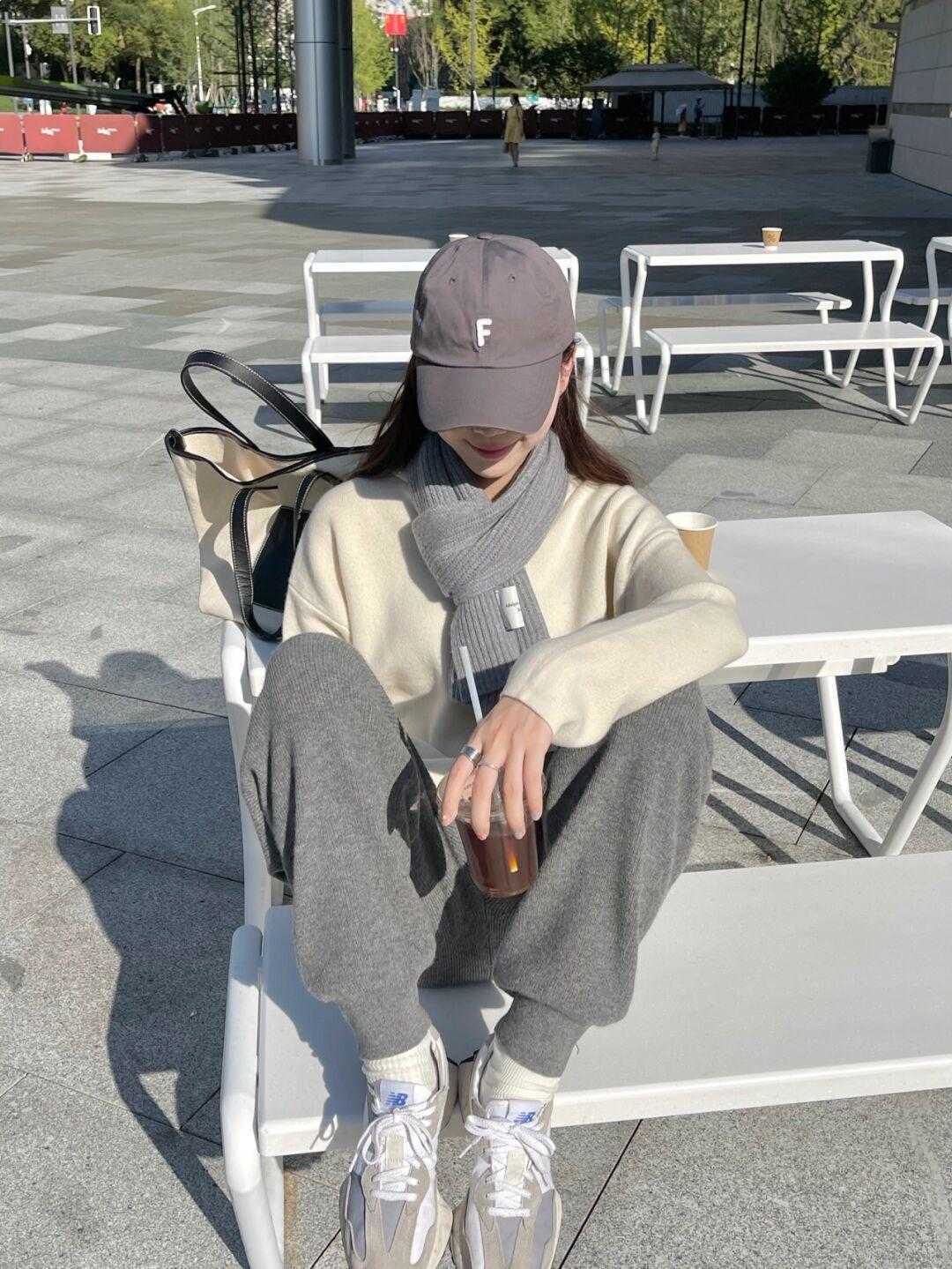 围巾|是时候对围巾下手了!不知道什么颜色不出错的,可以直接码住灰色