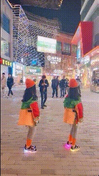 |搞笑GIF：我觉得老婆算的对，当然不是因为昨晚那顿饺子
