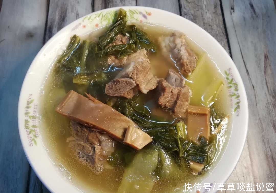  好吃|越是寒冷，芥菜越好吃，芥菜炒饭，冬季应时美味