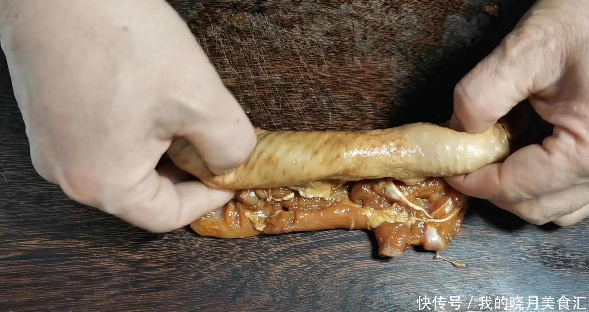 鸡腿不要总炸着吃,教你懒人做法,软嫩多汁,一次3个不够吃