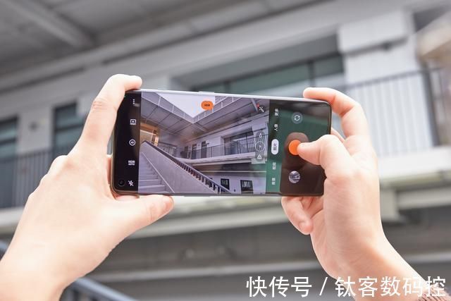 哈苏相机|春节回家完美记录团聚瞬间,这款国产手机直出样张让人心动