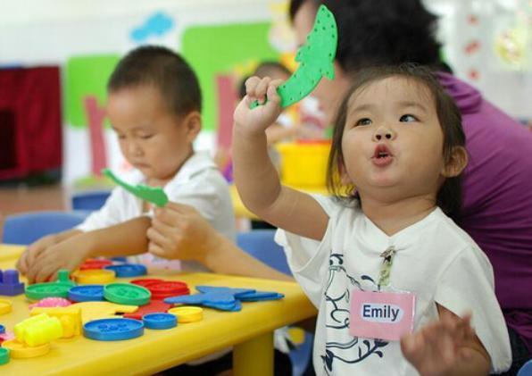 幼儿园老师|穷人家孩子藏不住,有经验的幼儿园老师一眼就能看出,是因这3点