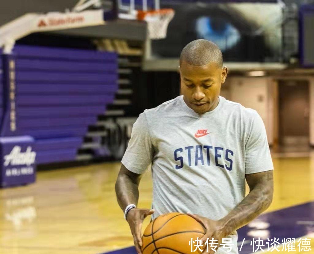 欧洲联赛|空接暴扣+精准三分！小托马斯还能重返NBA？湖人助教引热议
