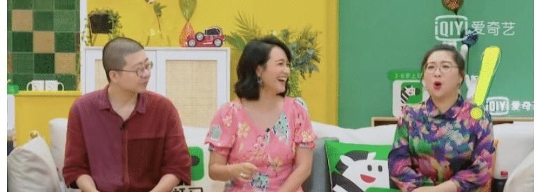 明明家境优渥，却用自热米饭招待客人，让人大跌眼镜