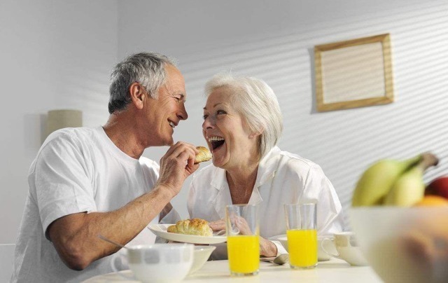 枇杷|越老越要吃得好中老年人营养均衡建议多吃这4种“软黄金”！