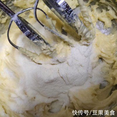 椰蓉球|我这样做黄金椰蓉球，家人都爱吃