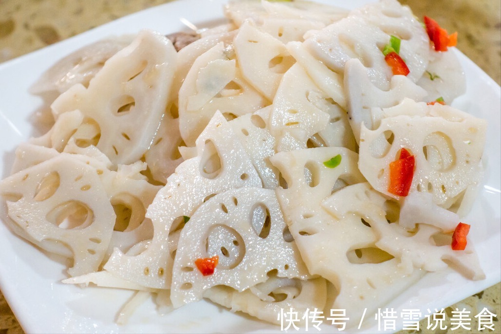 炒莲藕,如何才能不发黑教你2个小诀窍,藕片爽脆又白净