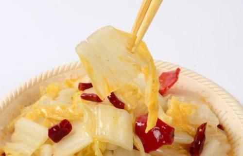 帮子|炒白菜，千万别切好就下锅牢记3点，鲜嫩脆爽又入味，还不出水