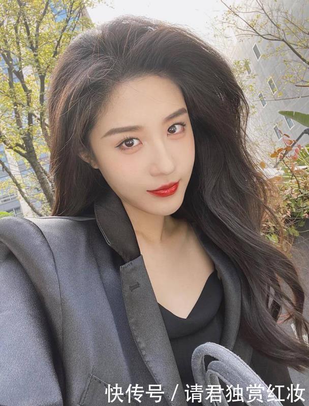 气质美女如何打造这几个小技巧是加分项,建议收藏细看