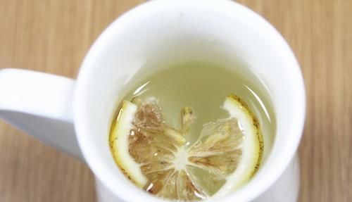 柠檬|养肝“第一果”,不是香蕉,若你爱吃,疏肝排毒,肝脏干净少生病