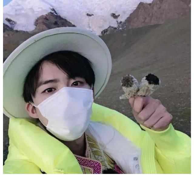 《极限挑战》再引争议，为节目效果脚踢茶叶在地上踩被批没素质