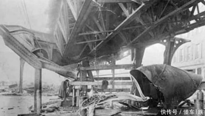 爆炸|万吨蜜罐爆炸,形成7.6米浪潮流动4小时,清理工作花了6个月