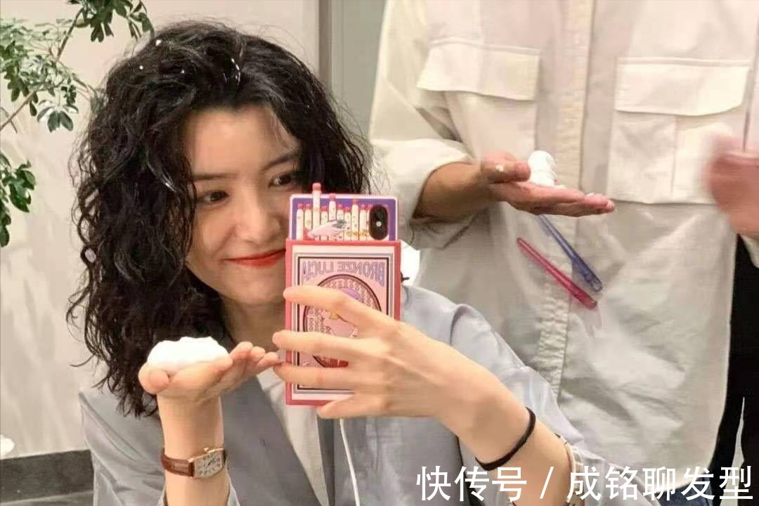 显老|烫完头发特别显老,问题可能出在这三点上,只要避开怎么烫都减龄