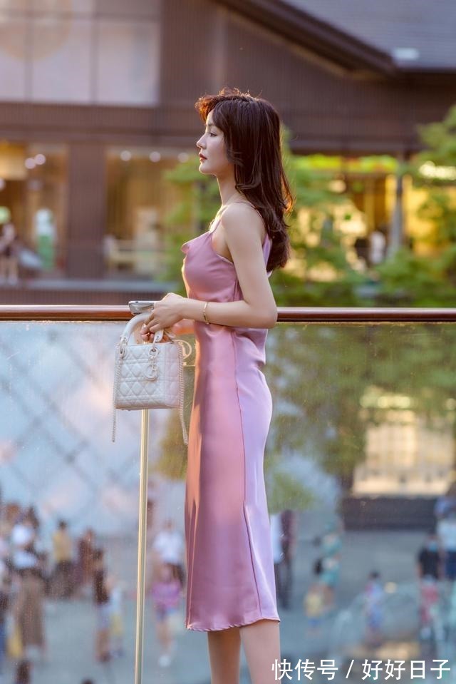 穿搭 连衣裙的穿搭少女感十足,好看不挑人,让你充满时髦感!