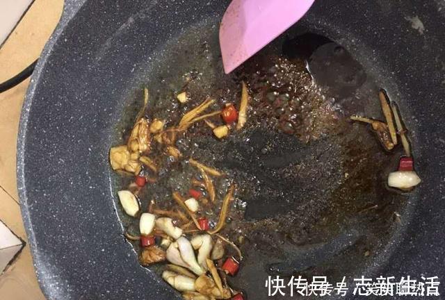 美味|教你炒花甲,简单又好做,鲜香美味,一上桌就吃光