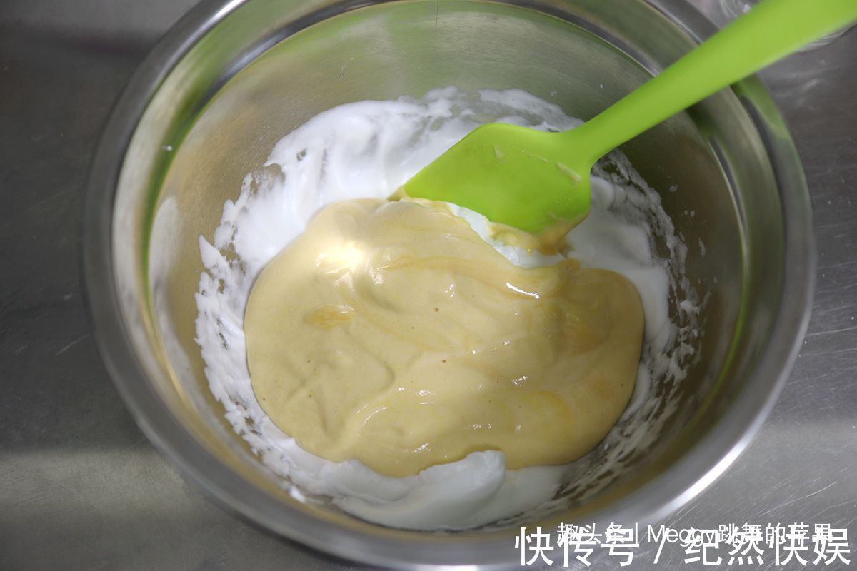 细砂糖|无油无水南瓜泥戚风蛋糕,又高又暄需2点,连普通蛋糕都不在话下
