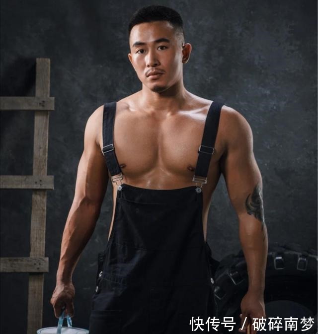 健身教练|强壮的90后健身教练,成熟稳重的外表,满满的荷尔蒙,羡慕哦!