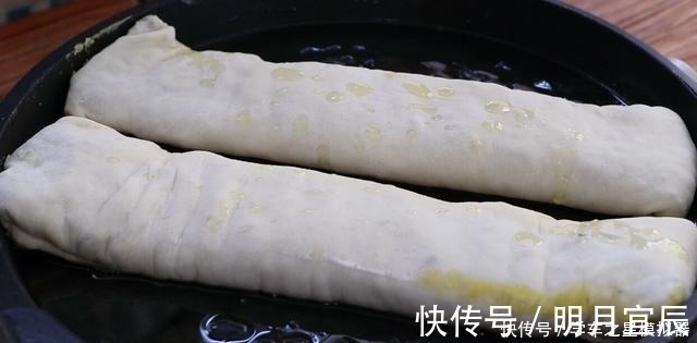 韭菜鸡蛋饼|教你在家做早餐,学会不用买着吃,比卖的还好吃,出锅就吃光,香!