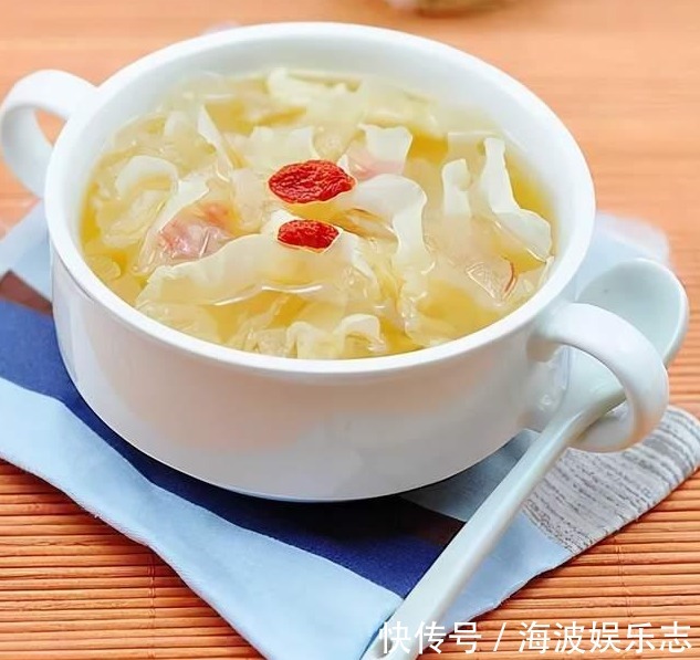 大姨妈|17岁少女,子宫萎缩,只有拇指大小,医生怒斥母亲太无知